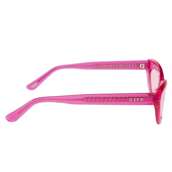 DIFF Pink Cleo Sunglasses Cat Eye Transparent Pink Frames Pink Lenses Retro NWT - Picture 6 of 10